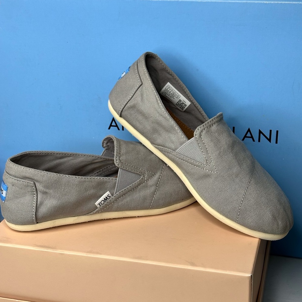 TOMS Slip-on Gray Canvas Shoes